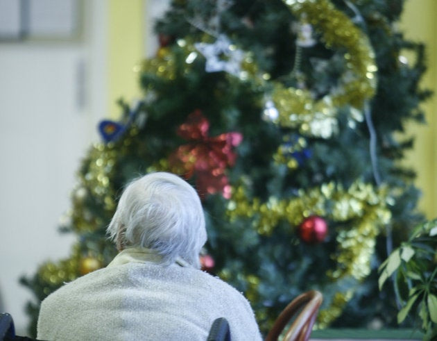 Η μοναξιά των Χριστουγέννων: Ραγίζει καρδιές μήνυμα συνταξιούχου που βρέθηκε σε σούπερ μάρκετ